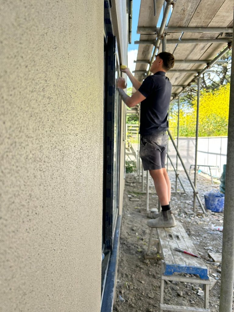 External rendering on scaffolding