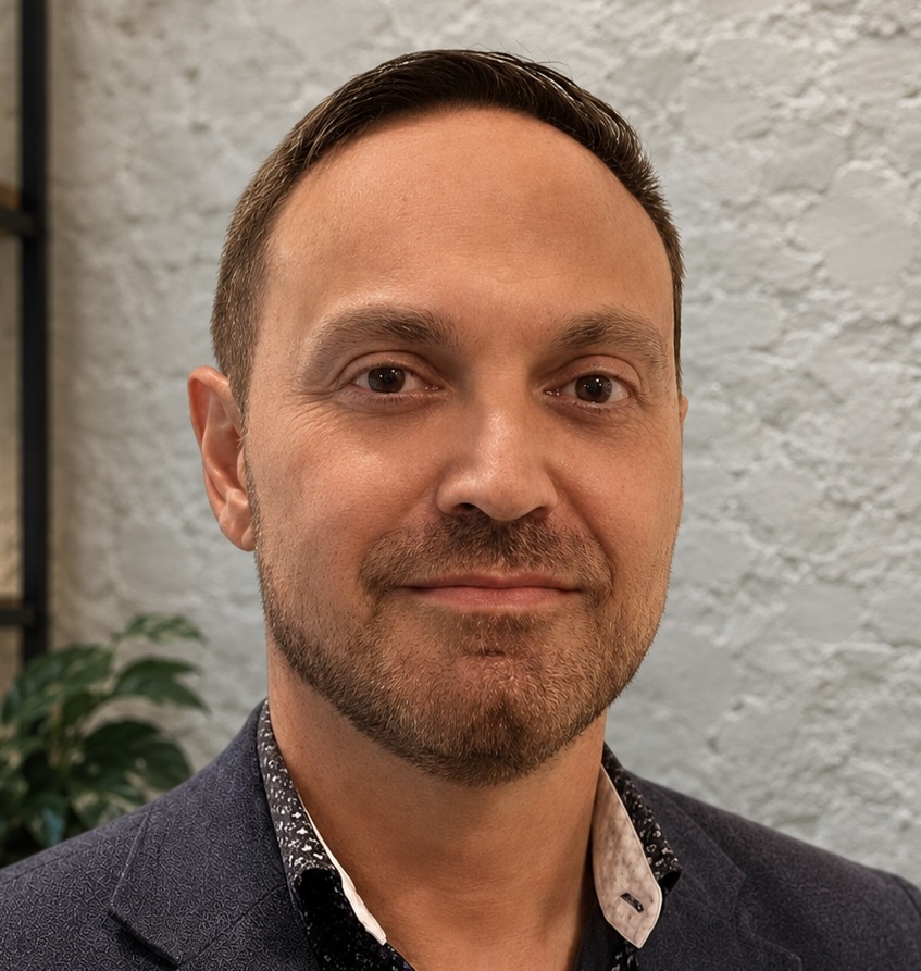 Dr Brendon Dellar