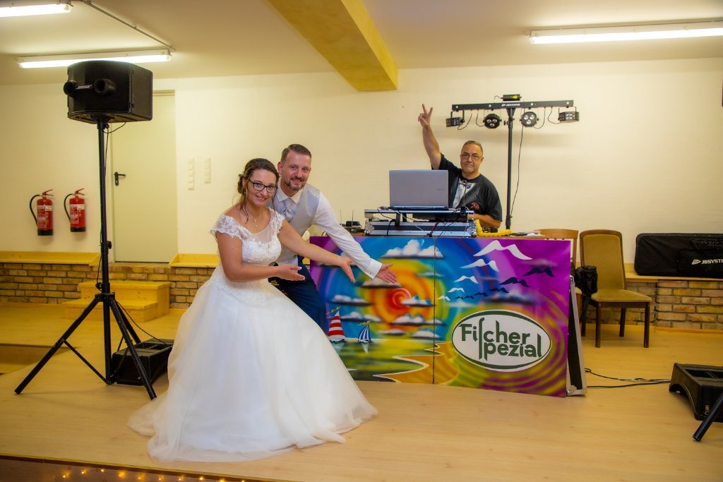 DJ Fischer Spezial mit Brautpaar – Hochzeits-DJ Binz Rügen Mecklenburg-Vorpommern