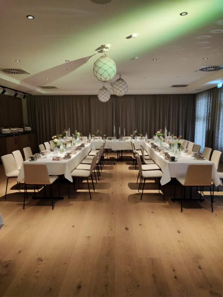 Innenraum Hafenrestaurant Zum kleinen Leuchtturm Lauterbach – Hochzeitslocation Putbus