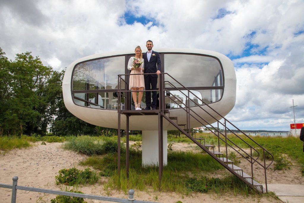 Trauung im Rettungsturm Binz – Zeremonie im Müther Turm mit Blick auf die Ostsee