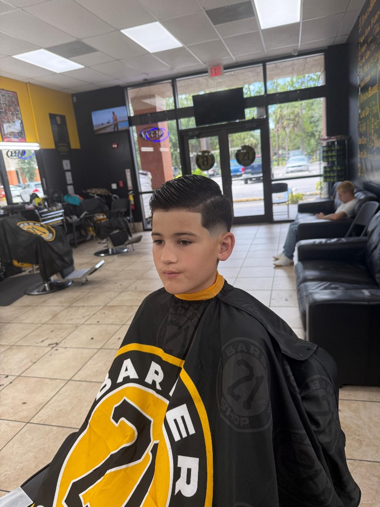 Low fade with beard lineup
