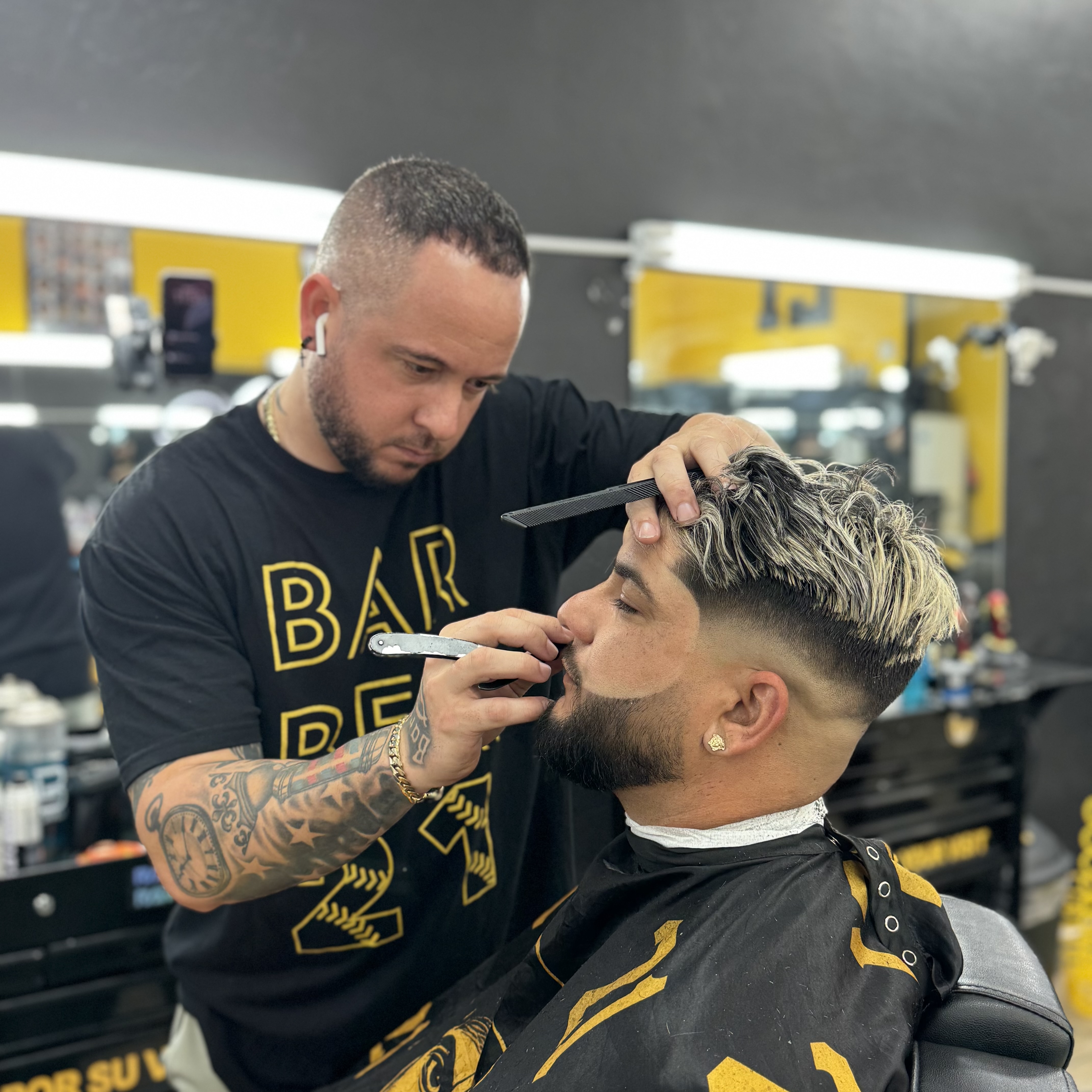 Straight razor beard trim