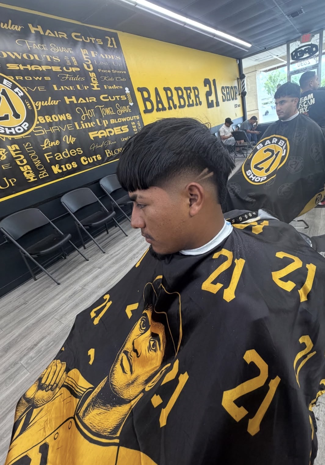 Fresh fade with carved lines