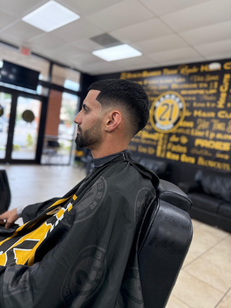 Clean taper with beard lineup