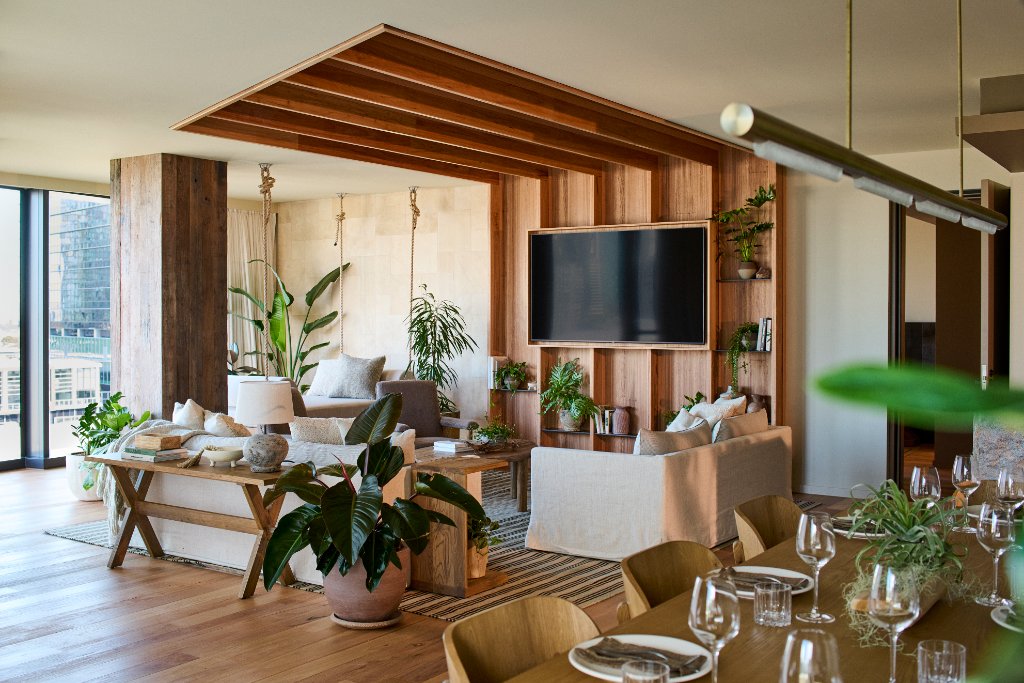 Hotel-serviced living