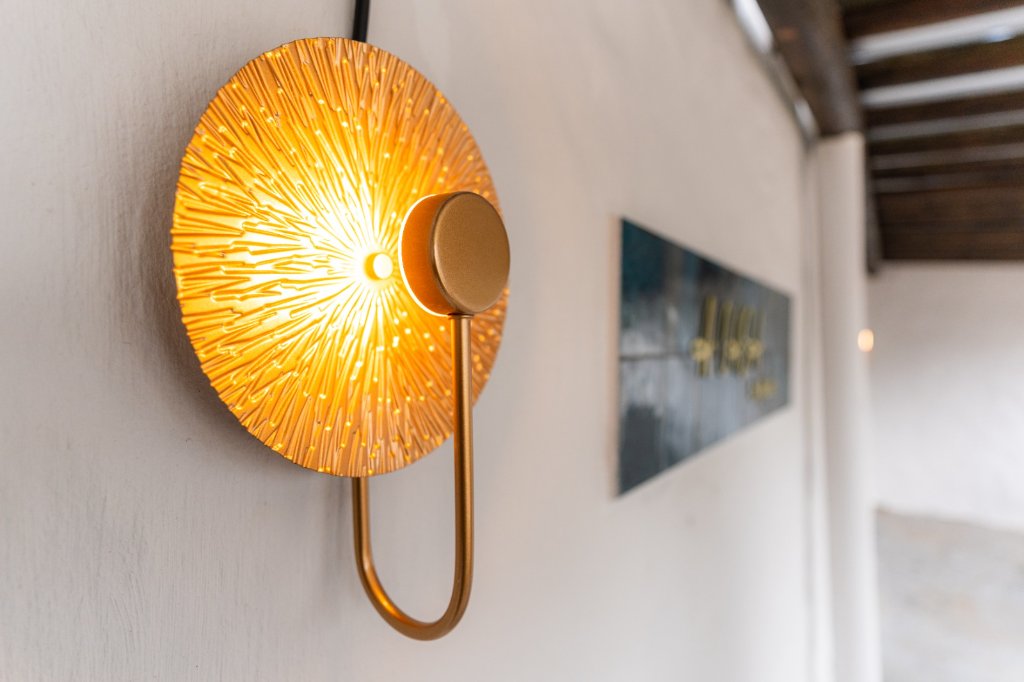 A Casa gold wall lamp