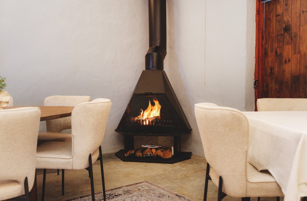 A Casa fireplace