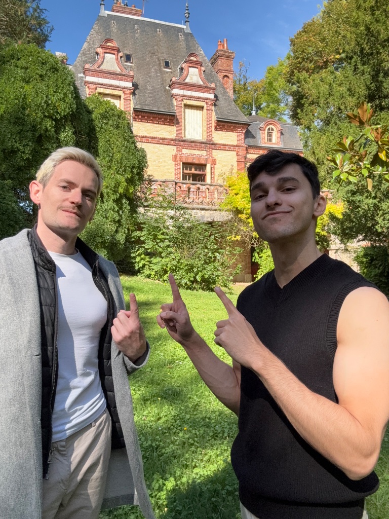 Dimitri & David · The manor garden, September 2025