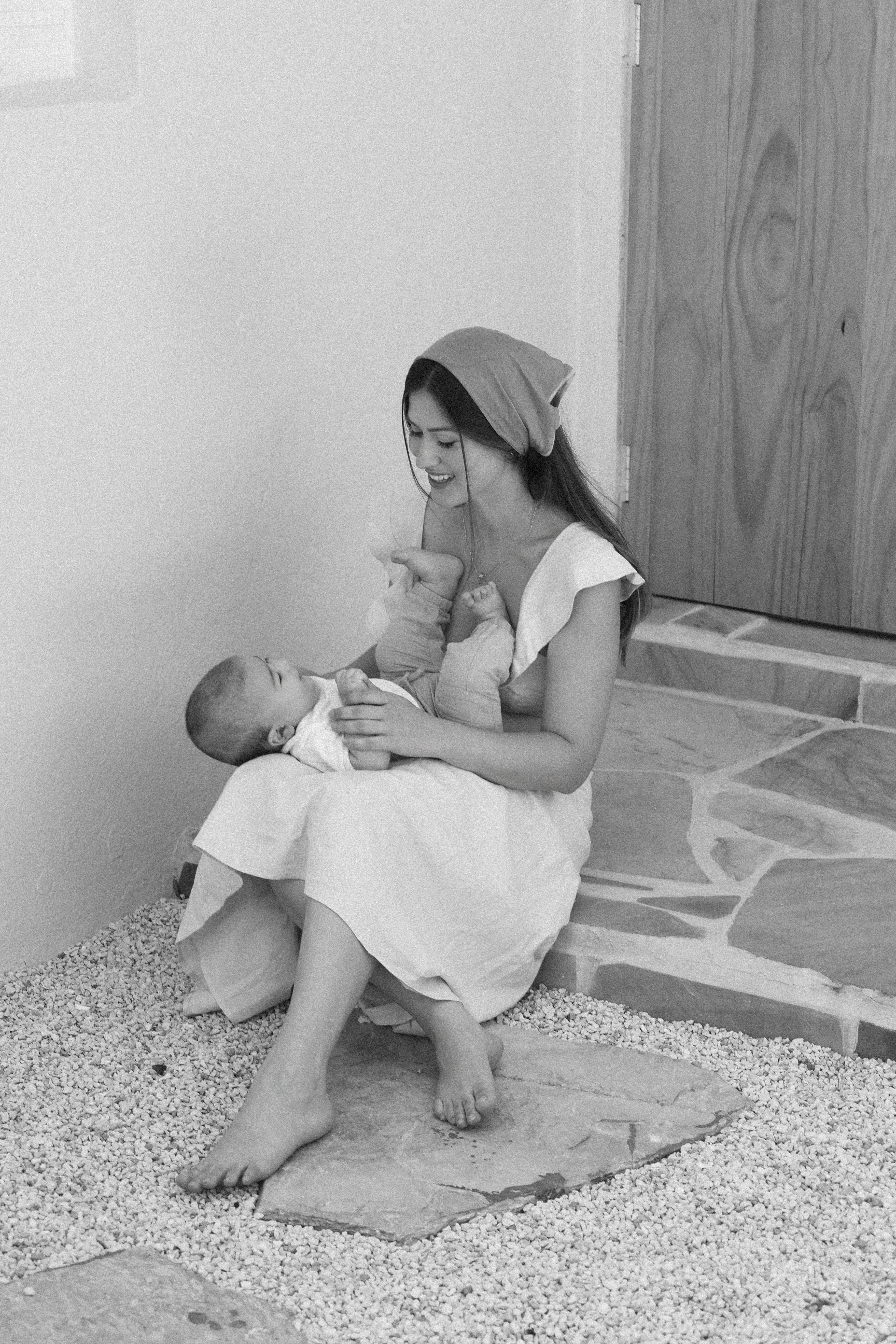Feminine Forms maternity and family photography