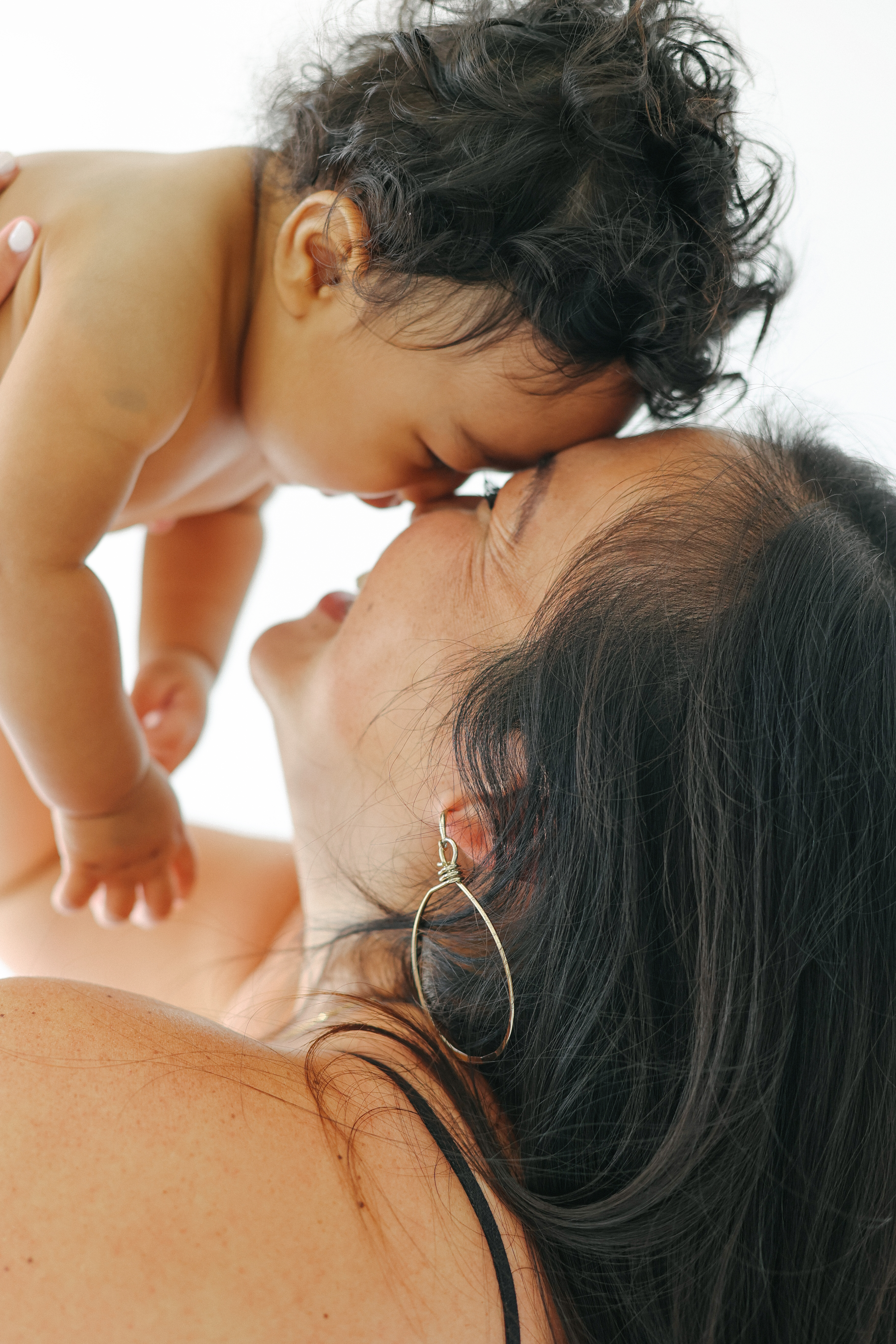 Feminine Forms maternity and family photography