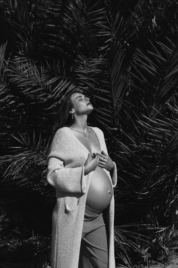 Feminine Forms maternity photography