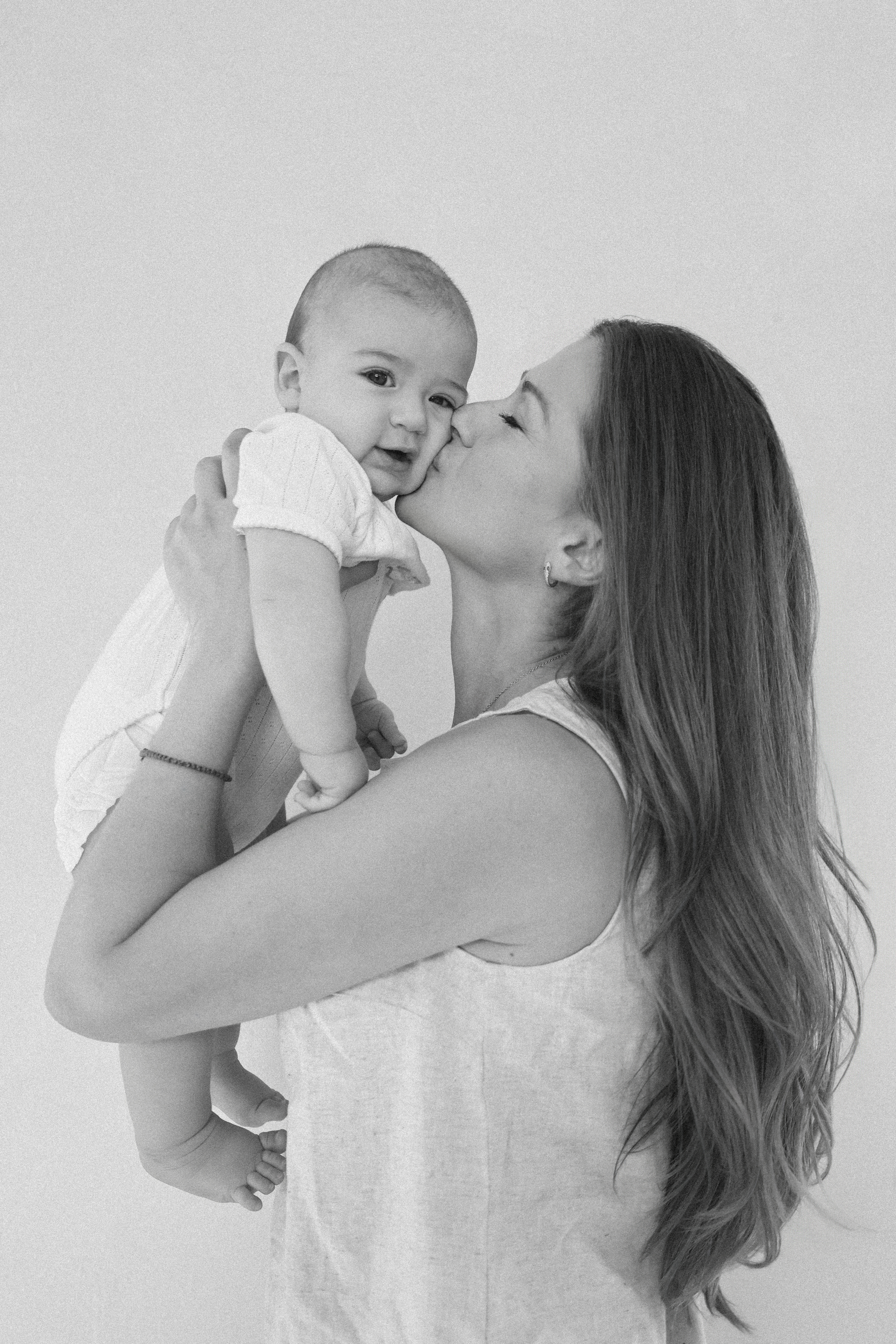 Feminine Forms maternity and family photography