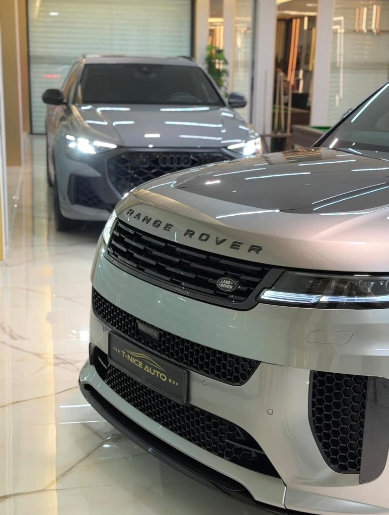 T-Nice Auto showroom interior