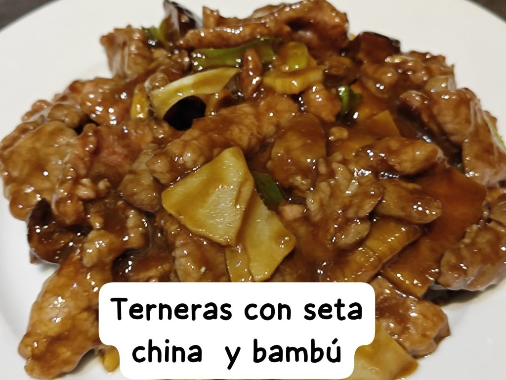 Ternera con setas chinas y bambú