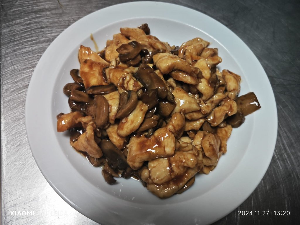 Pollo con champiñones