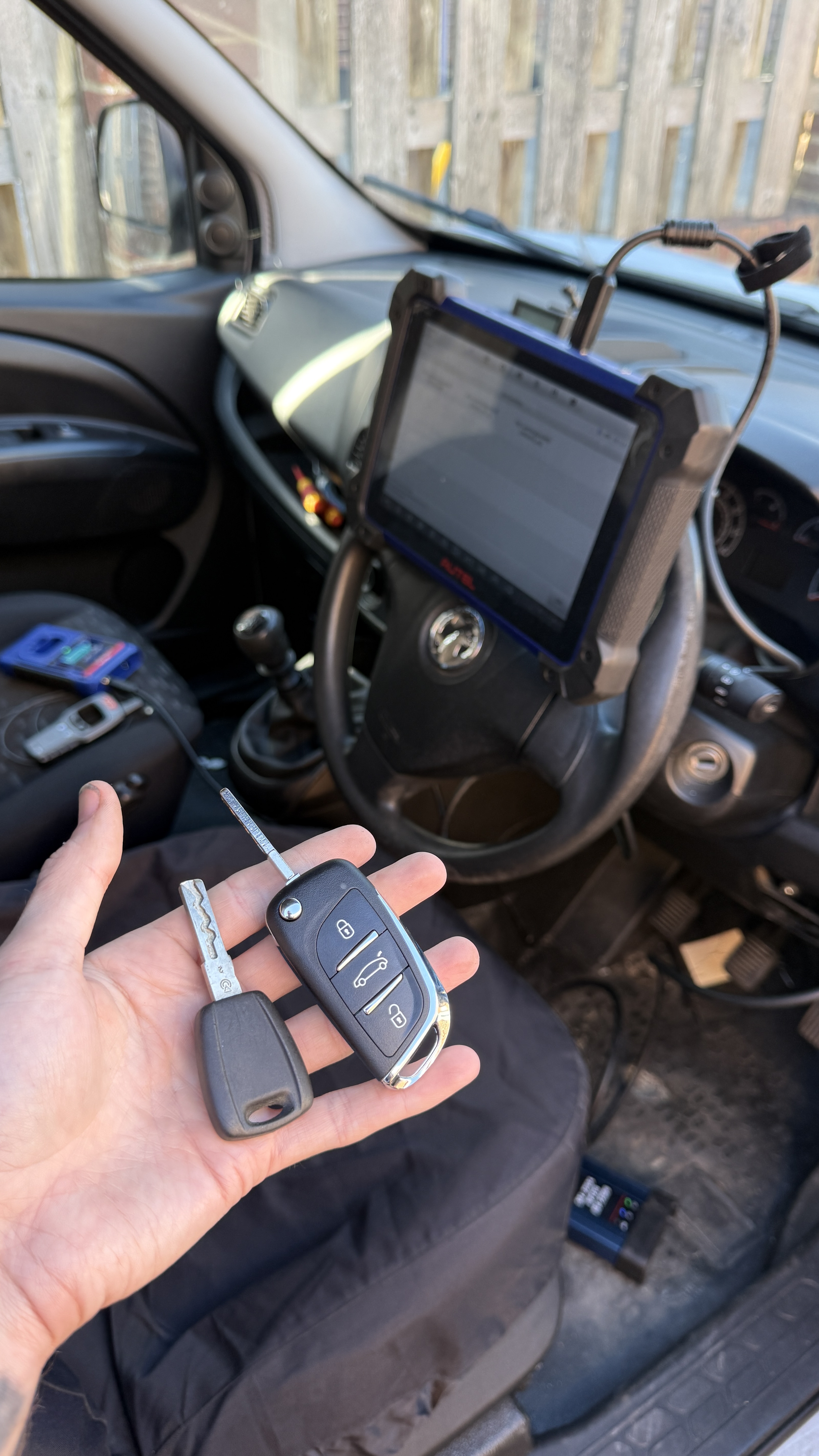 Vauxhall key programming using Autel diagnostic equipment on-site by KeyLogik