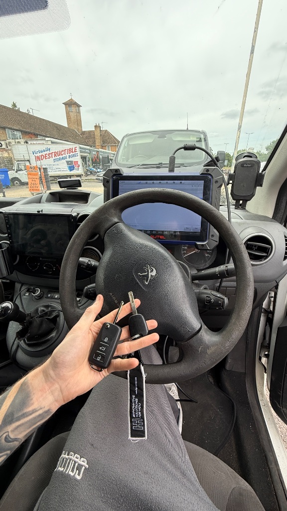 KeyLogik auto locksmith work