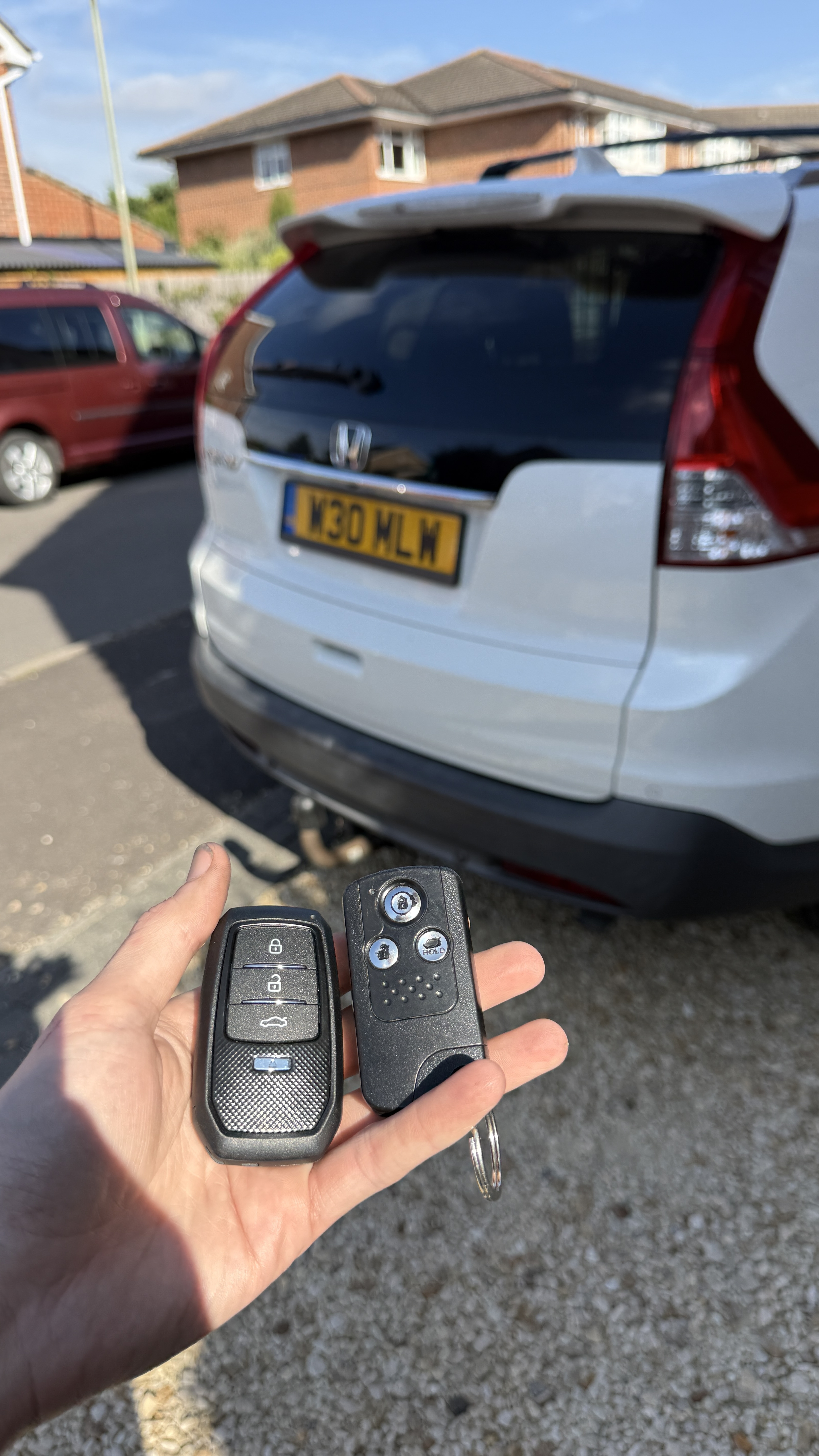 Honda CR-V spare key supplied cut and programmed in Wallingford, Oxfordshire by KeyLogik