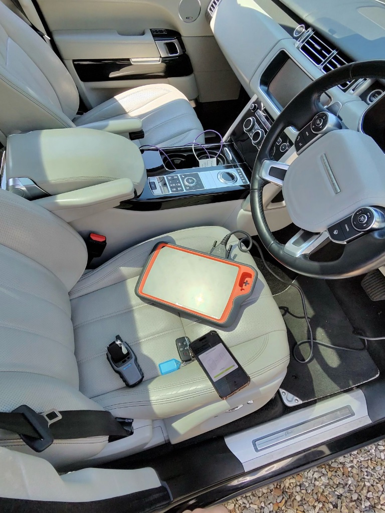 Range Rover key programming diagnostics by KEYLOGIK in Chippenham, Wiltshire