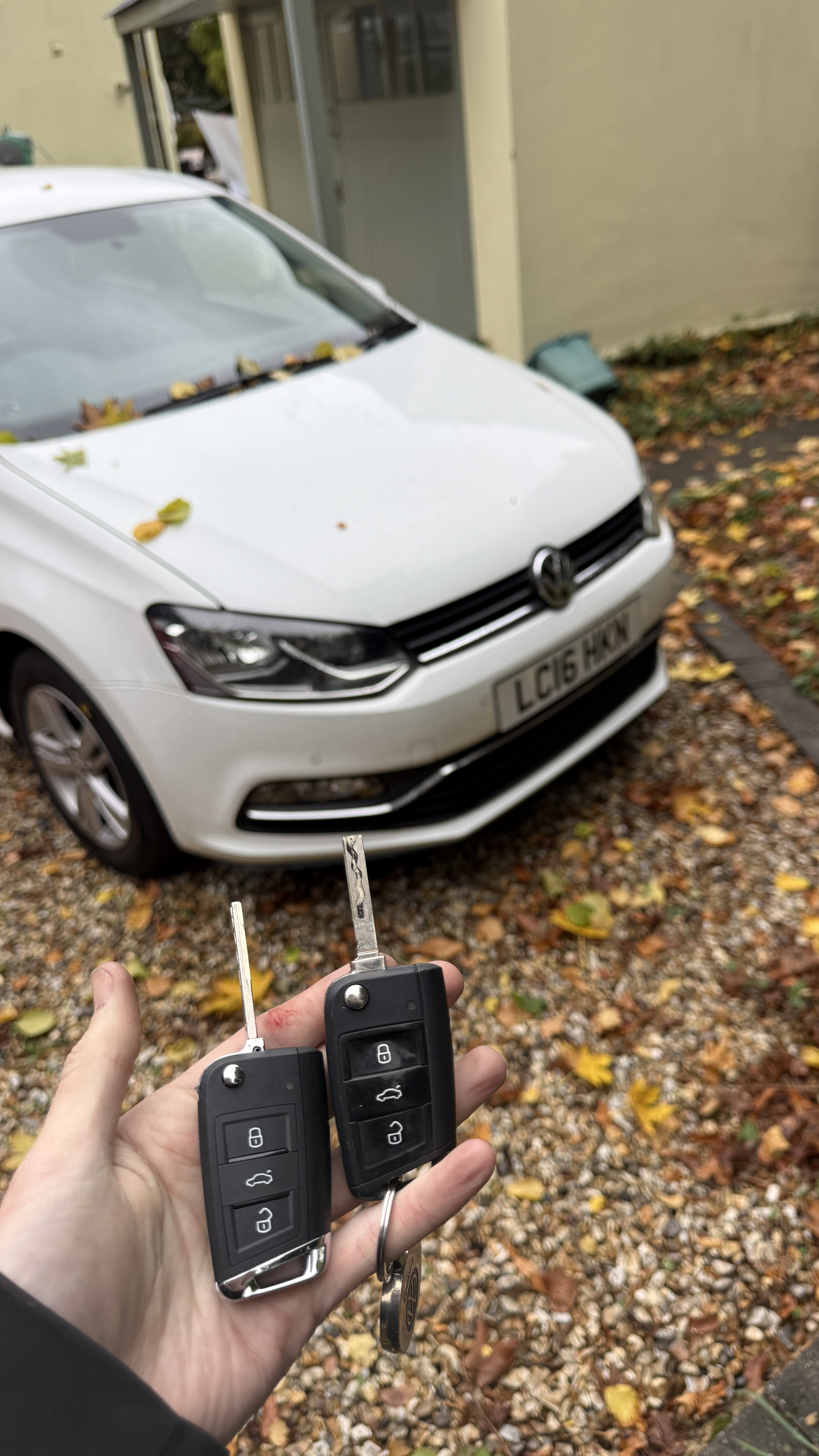 Two Volkswagen flip keys supplied and programmed for a VW Polo by KeyLogik mobile auto locksmith