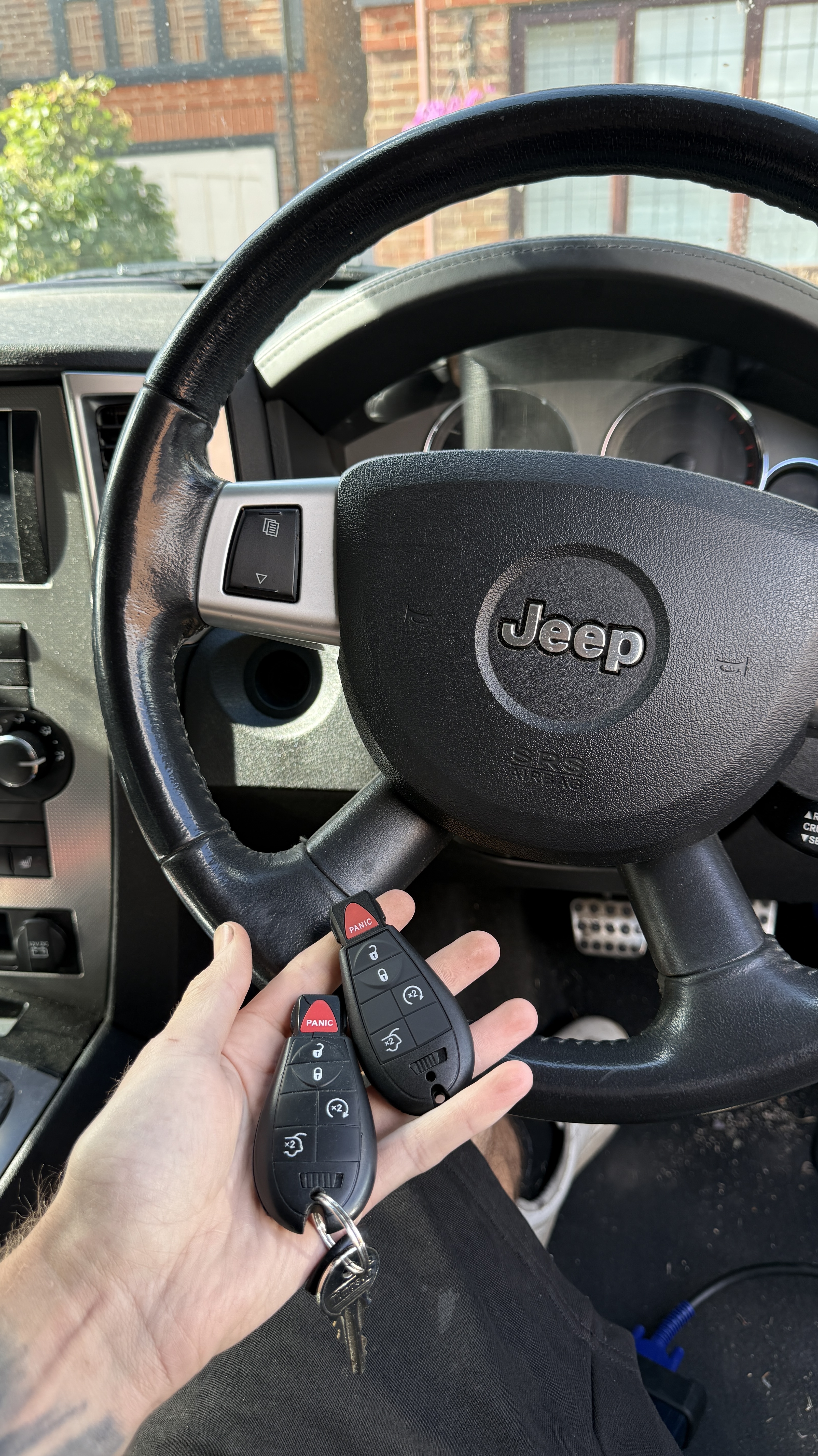 2010 Jeep Grand Cherokee spare key programmed by KeyLogik in Didcot, Oxfordshire