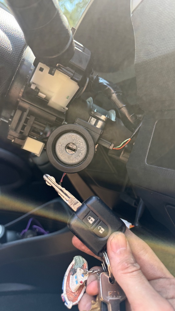 Nissan Micra K12 ignition fault before repair 2010 Nissan Micra K12 key becoming difficult to remove from the ignition before repair