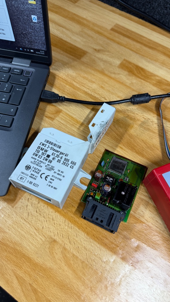 KeyLogik auto locksmith work