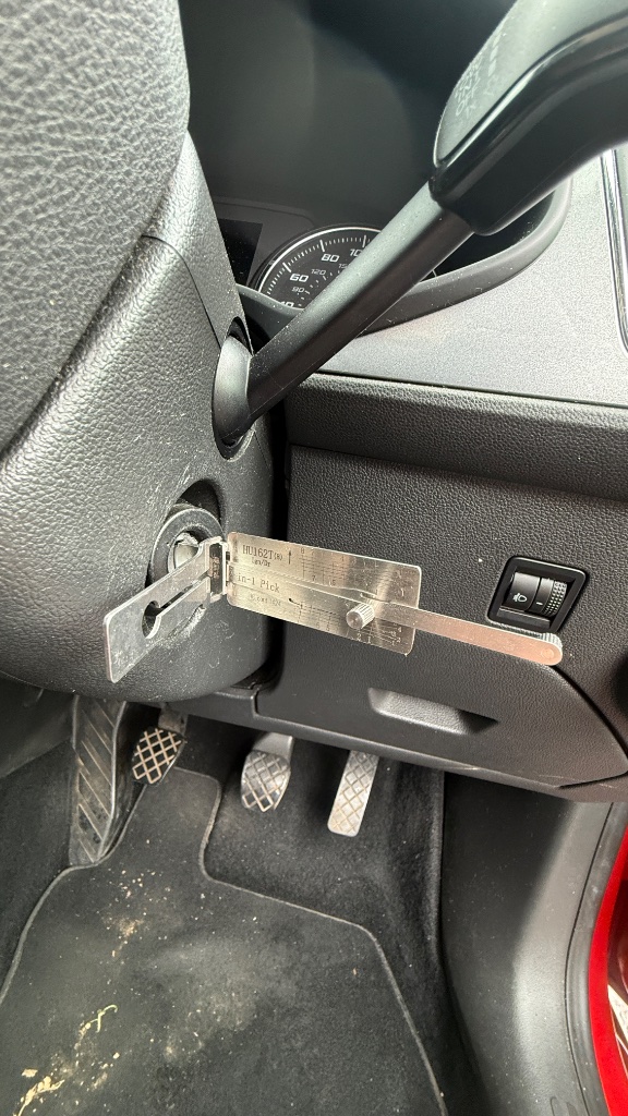 KeyLogik auto locksmith work