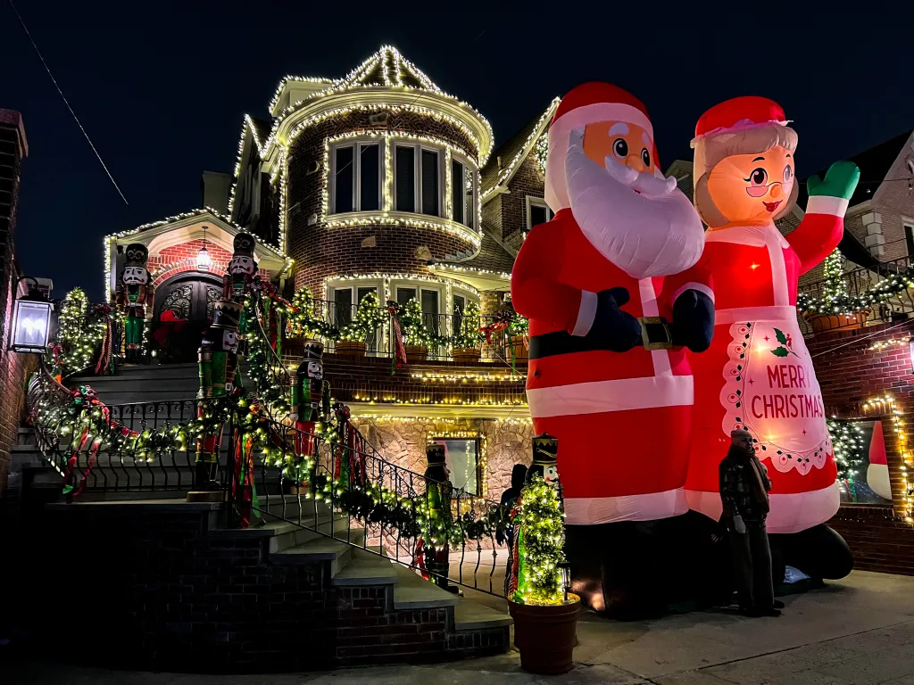Dyker Heights Christmas Lights 19