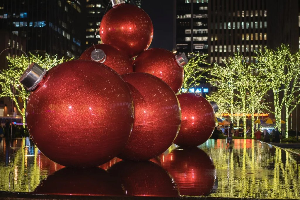 Giant Red Ornament at Sixth Avenue 8