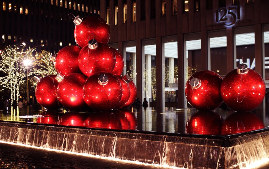 Giant Red Ornament at Sixth Avenue 20
