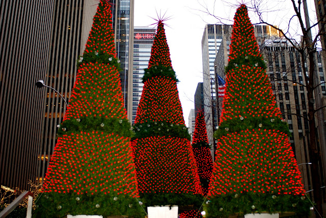 Giant Red Ornament at Sixth Avenue 14
