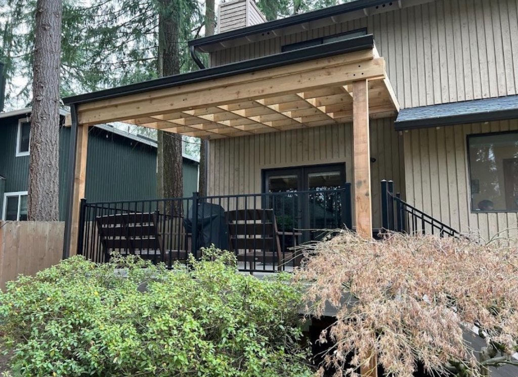 Decking - Cedar Pergola Black Rails
