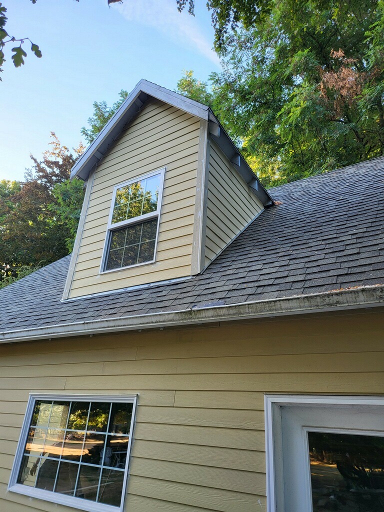 Roofing - Garage Dormer Siding