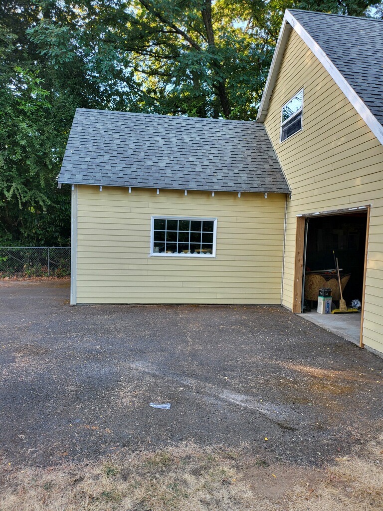 Roofing - Garage Before Siding