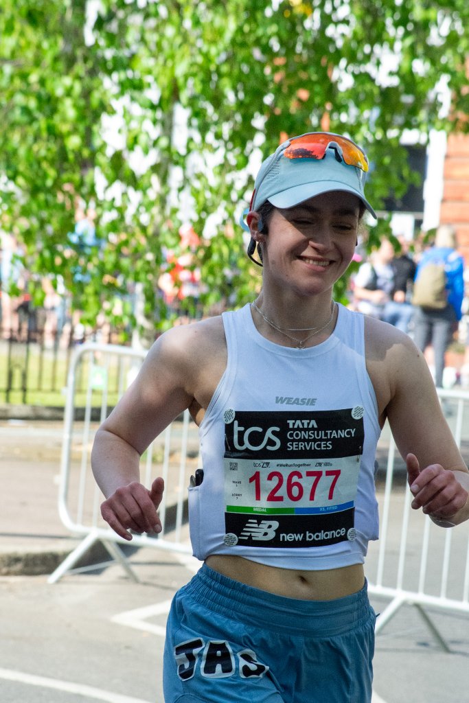 Scottish Huntingtons Association runner waving