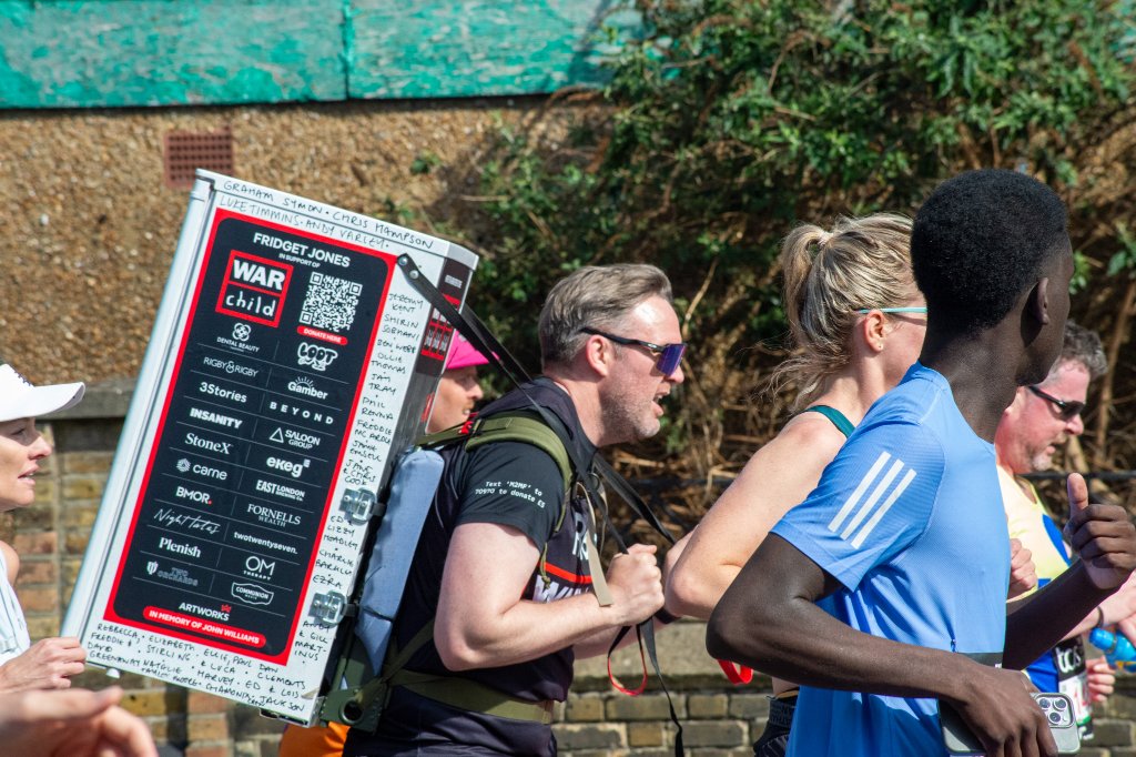 Matt runner with water bottles
