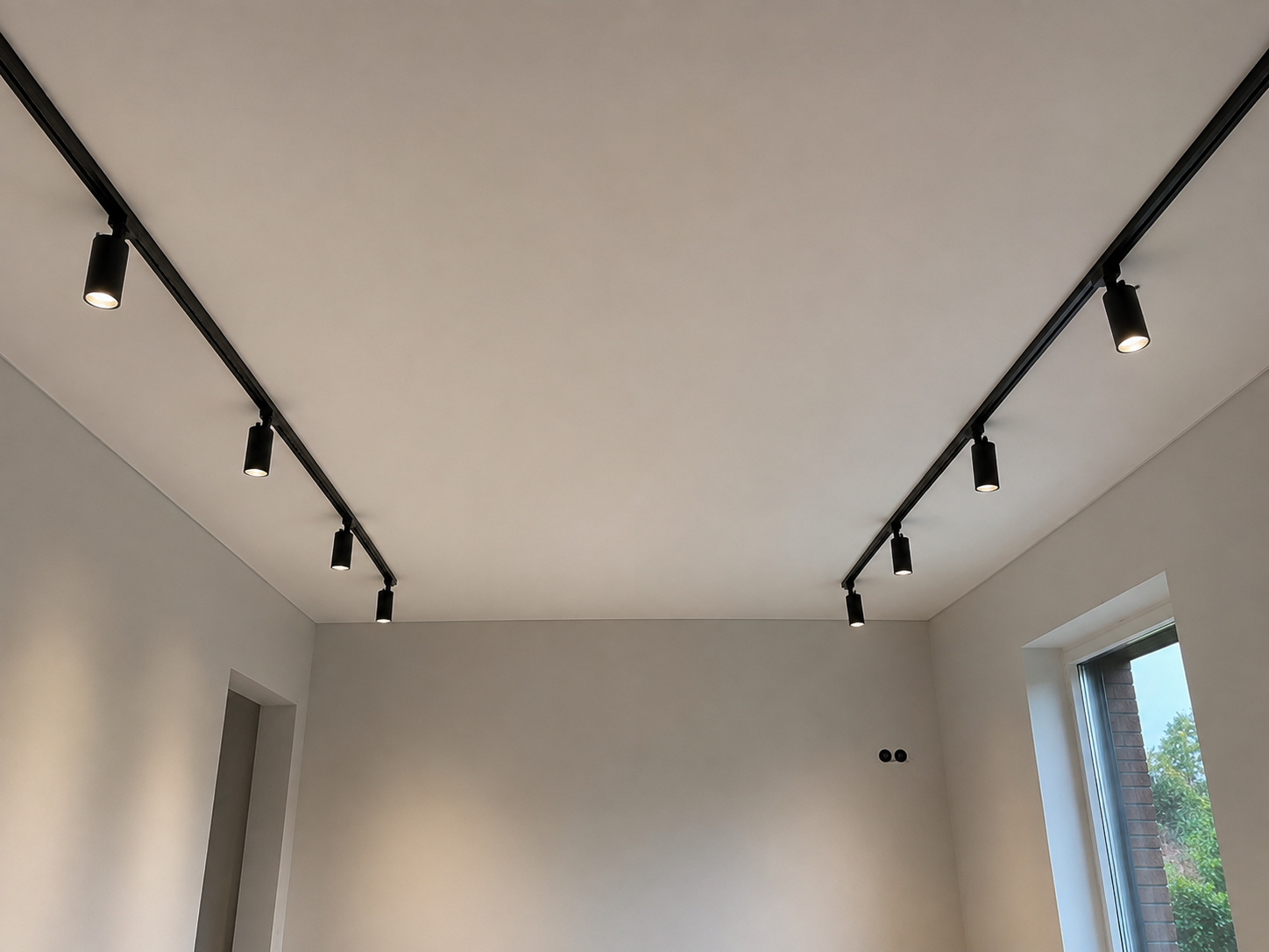 Plafond met Spotrails