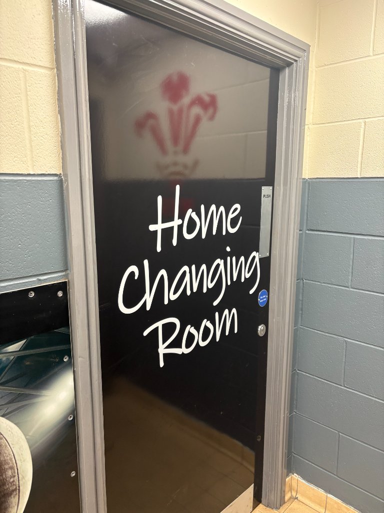 Home changing room door