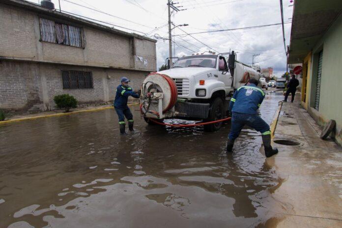 Contaminación en canales de Xochimilco