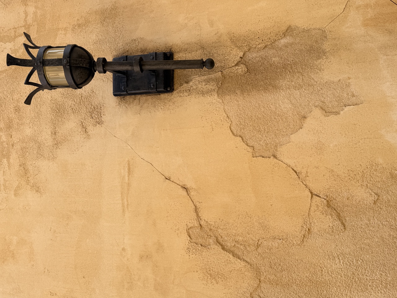 Armodys Academy — travail sur enduit décoratif, geste et matière
