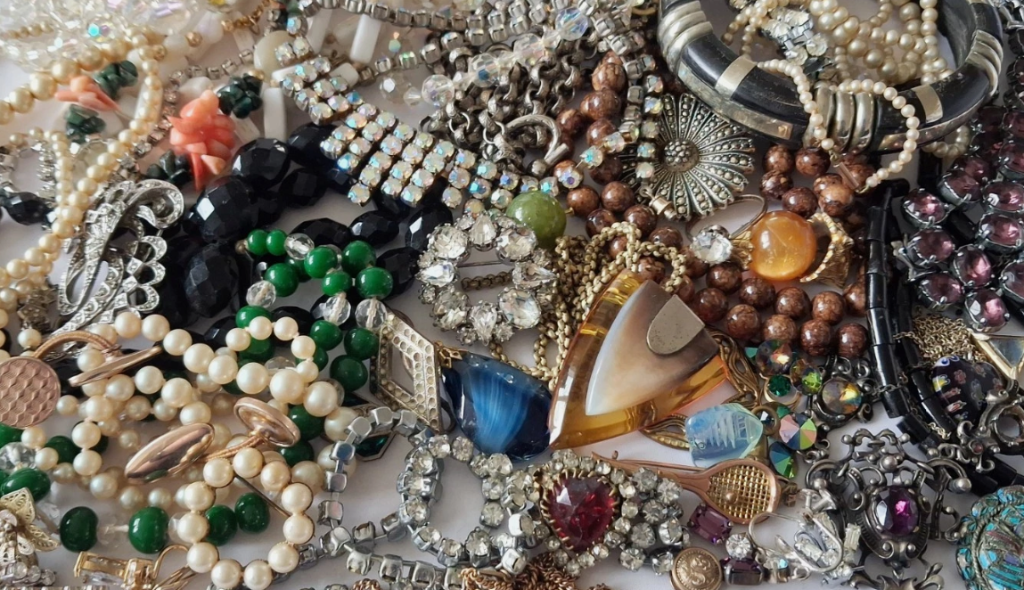 Vintage collectables