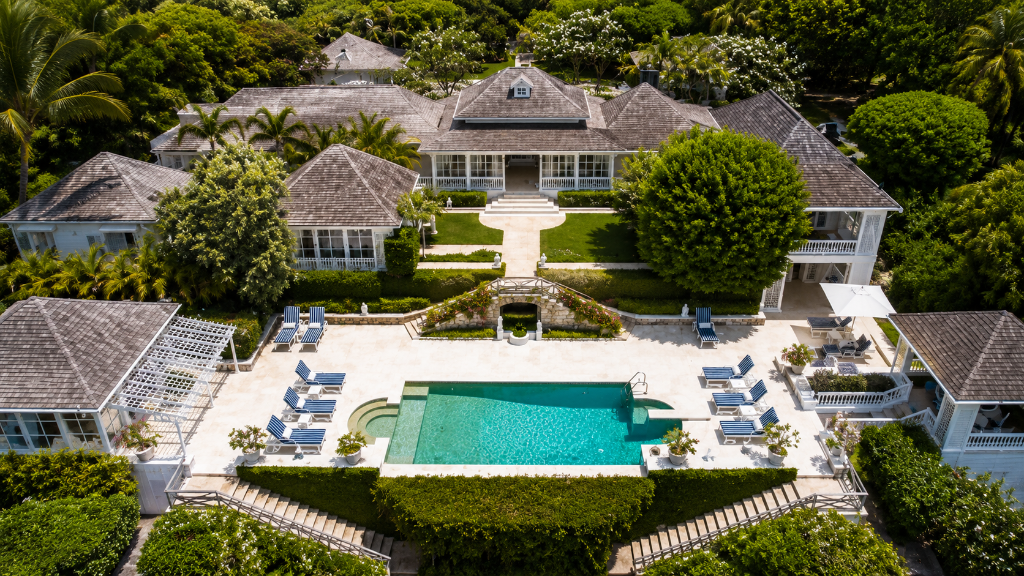 Les Jolies Eaux — Mustique Island