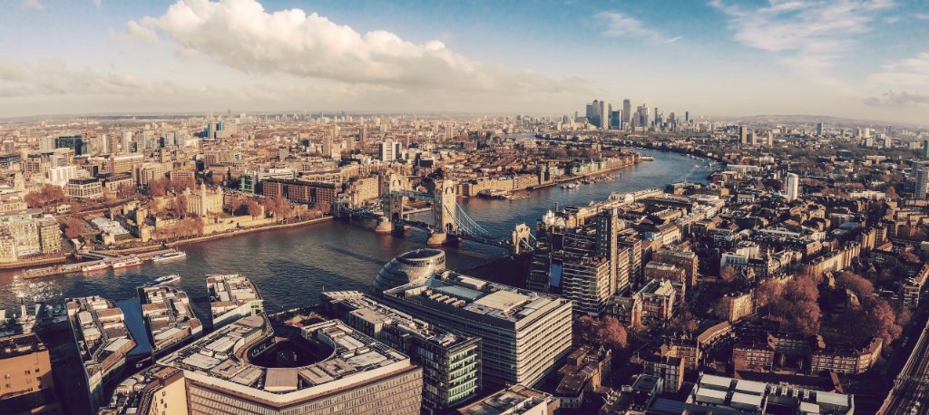 Panoramic London Thames view