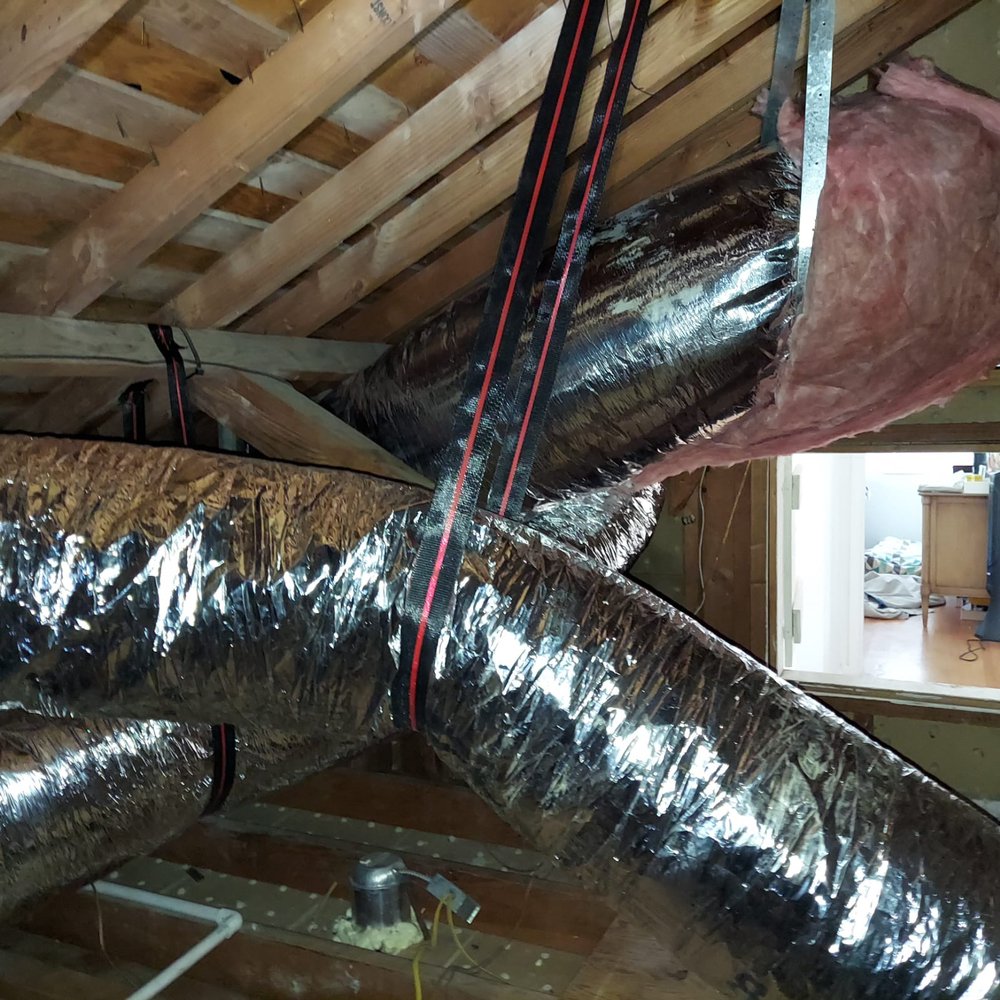 Chimney cap with screen — vent protection