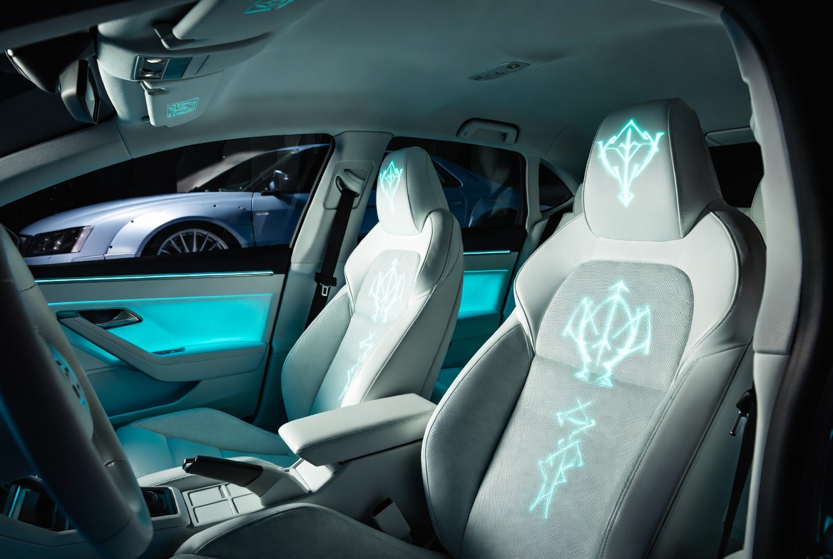 Cyan-Rune Recaro Cockpit