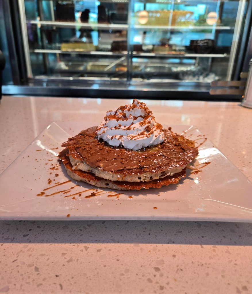 Banana Biscoff Pancakes