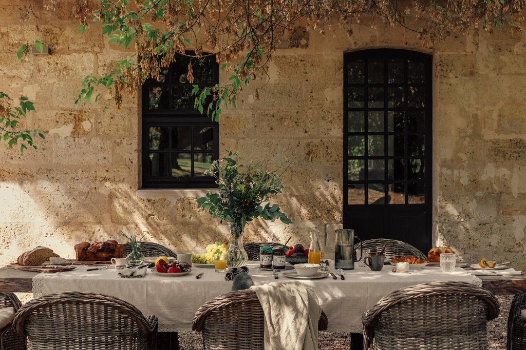 Petit-déjeuner en terrasse