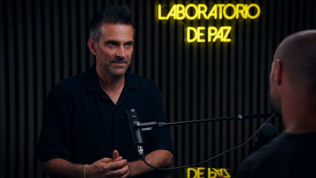 Alejandro Candela en el estudio